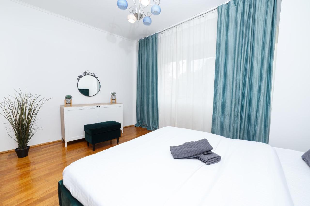 Color Apartments Unirii 14 Blv بوخارست المظهر الخارجي الصورة